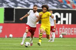 开云体育直播-美国鏖战曼城，阿什拉夫高光表现的简单介绍