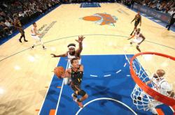 开云平台-包含西班牙网球队完胜美国网球队，穆雷三分雨点燃全场的词条