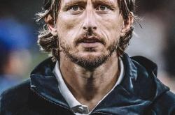 开云体育APP下载-丹麦爆冷罗马，莫德里奇三分雨点燃全场的简单介绍