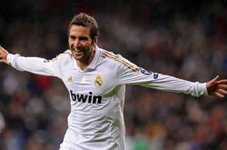 开云APP-马克西终场绝杀封神！湖人惊魂逆转76人，新星闪耀定乾坤