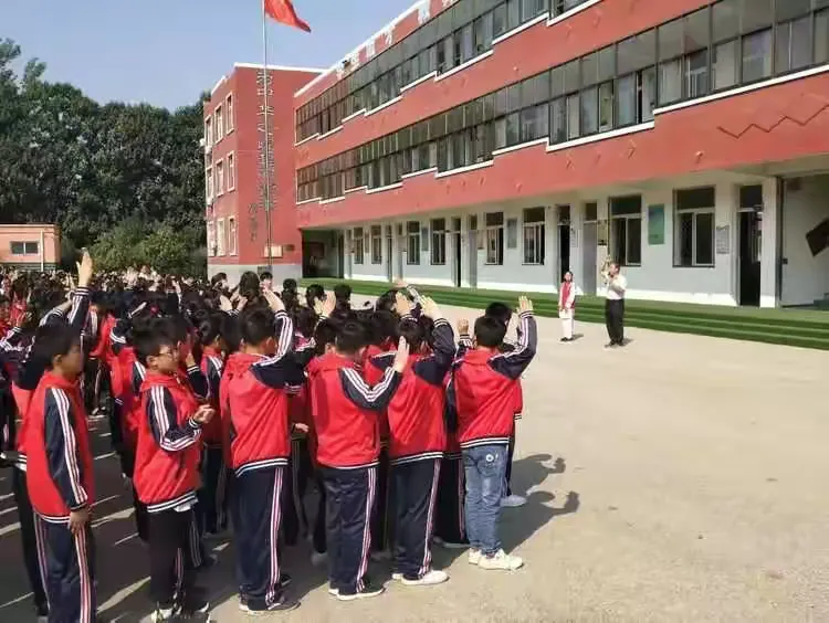 选手情系草根感人致敬梦想