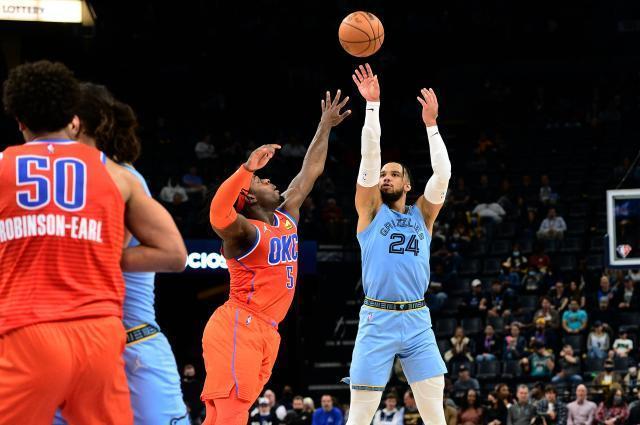 奇才逆转灰熊,拉塞尔打破历史纪录 奇才逆转灰熊,拉塞尔打破历史纪录