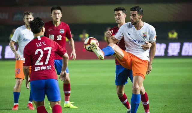 青岛队险胜广州队,米切尔状态火热的简单介绍 青岛队险胜广州队,米切尔状态火热的简单介绍