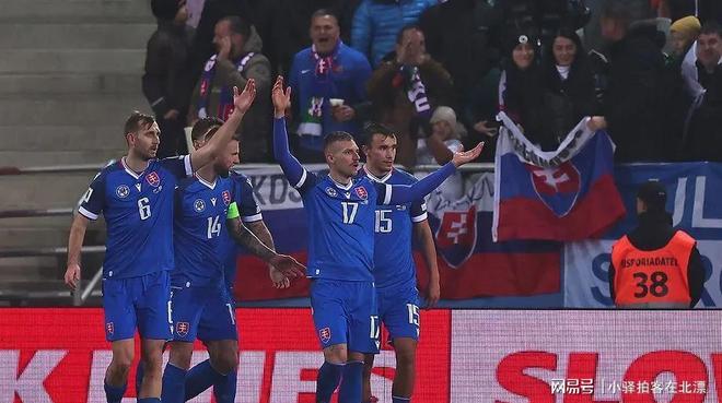 包含斯洛伐克队连胜，冲击欧预赛冠军的词条