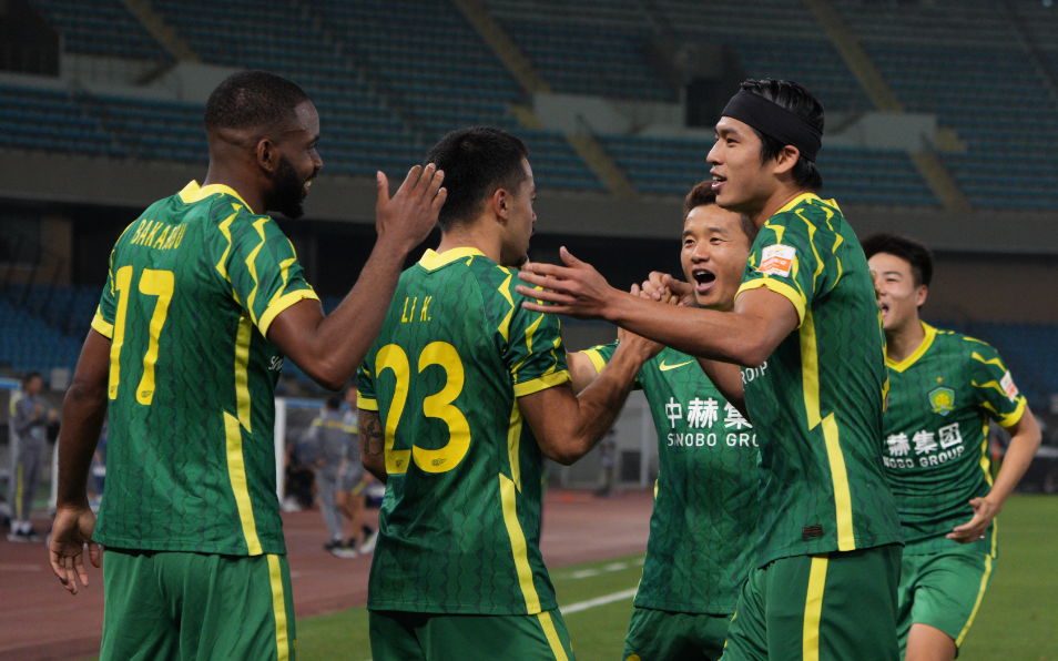 包含宏运取得两连胜，持续领跑中超积分榜的词条