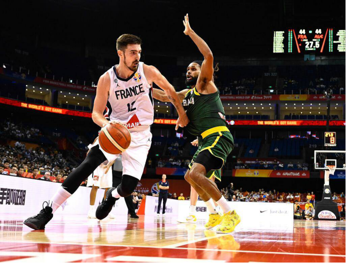 包含巴黎锋线火力全开，迎接挑战的词条