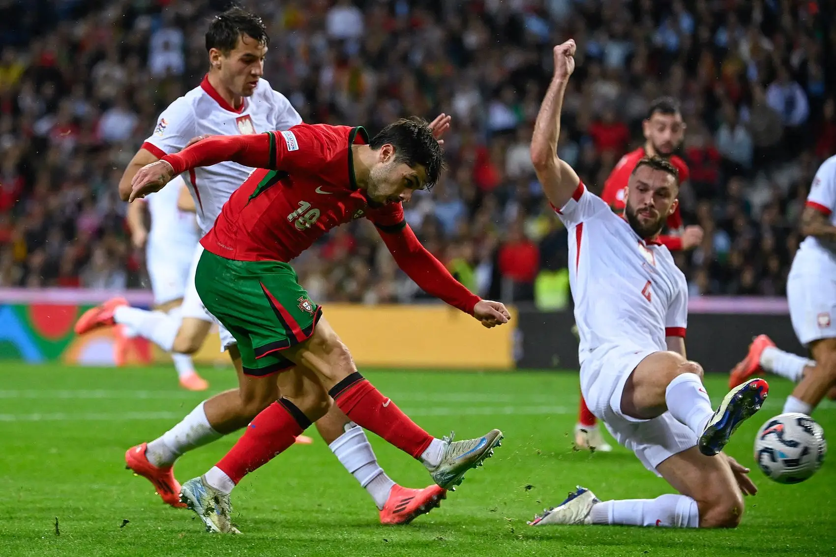 葡萄牙球队连胜在欧洲赛场上叱咤风云 葡萄牙球队连胜在欧洲赛场上叱咤风云