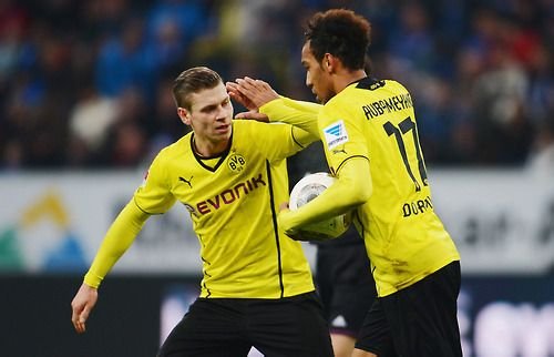 关于沃尔夫斯堡艰难获胜，暂时稳定排名的信息