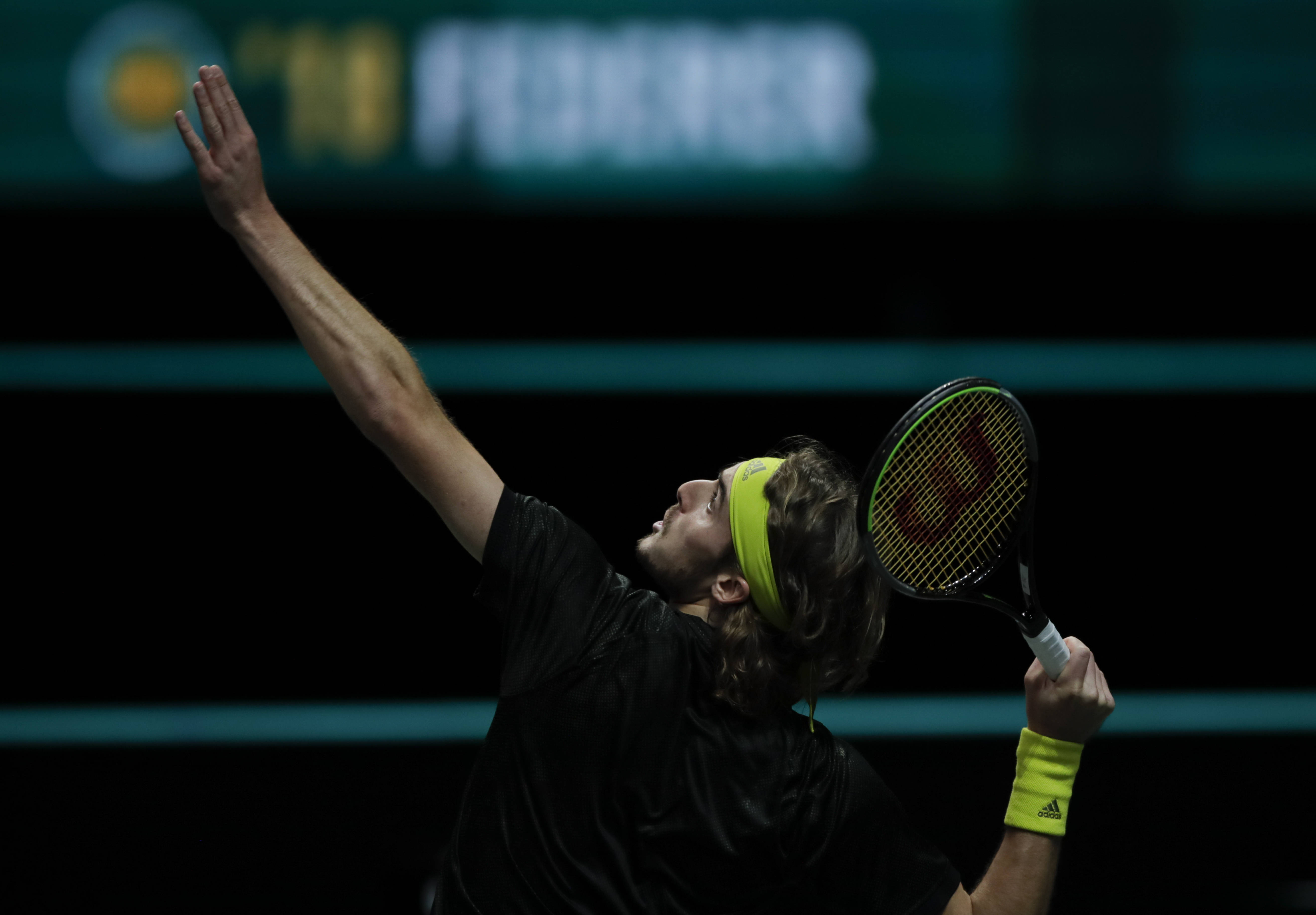 英国网球队轻取欧洲网球队，西西帕斯打破历史纪录的简单介绍