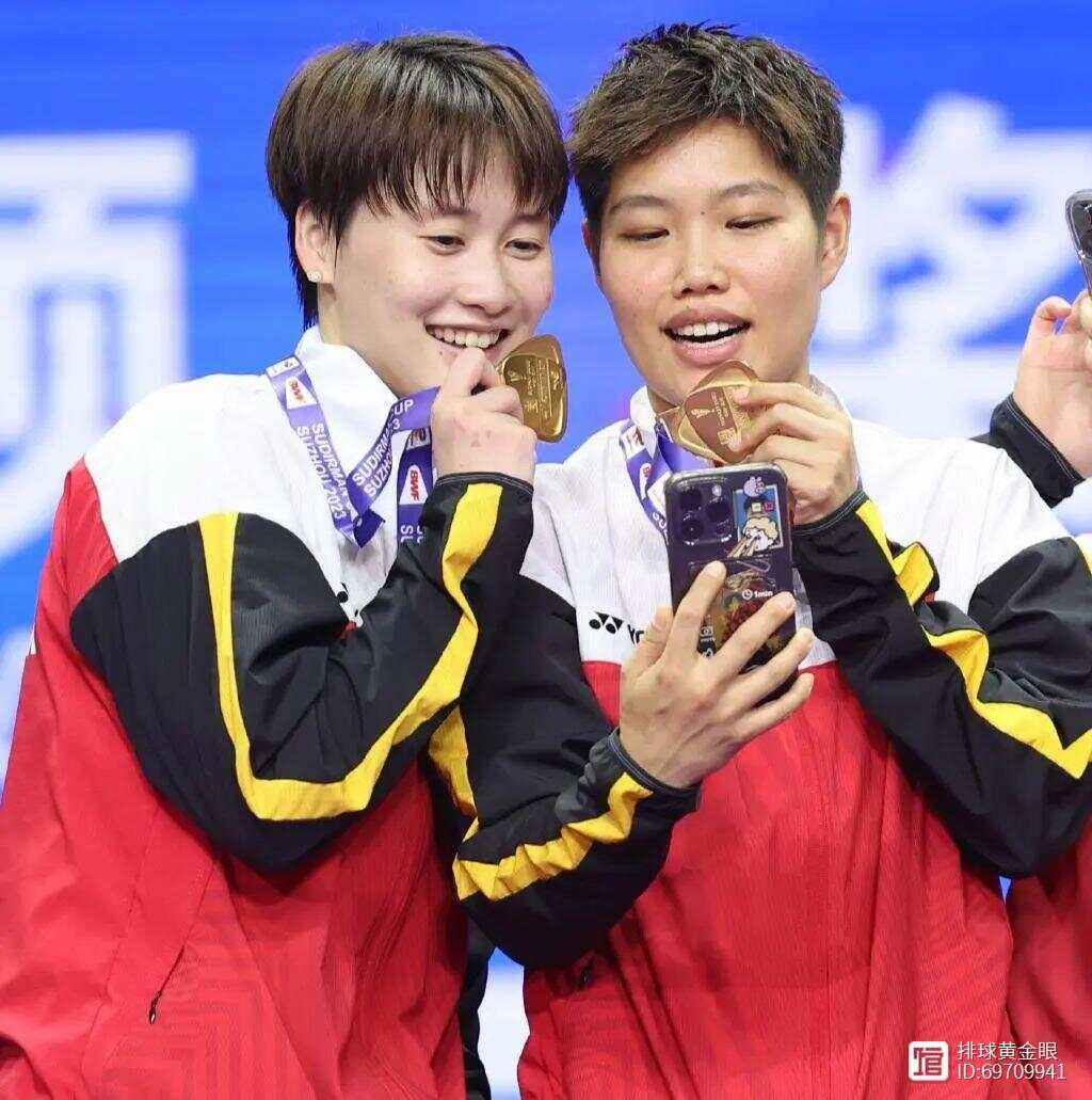 法国队横扫丹麦队,黄鸭组合点燃赛场 法国队横扫丹麦队,黄鸭组合点燃赛场