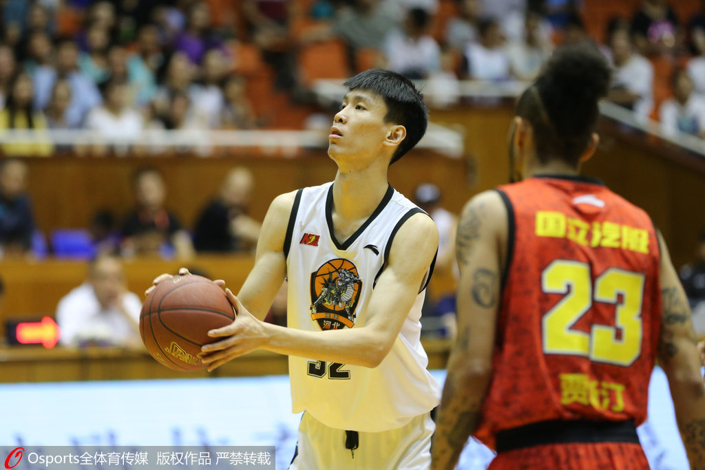 荷兰队主场力擒拉脱维亚，小组领跑实至名归的简单介绍