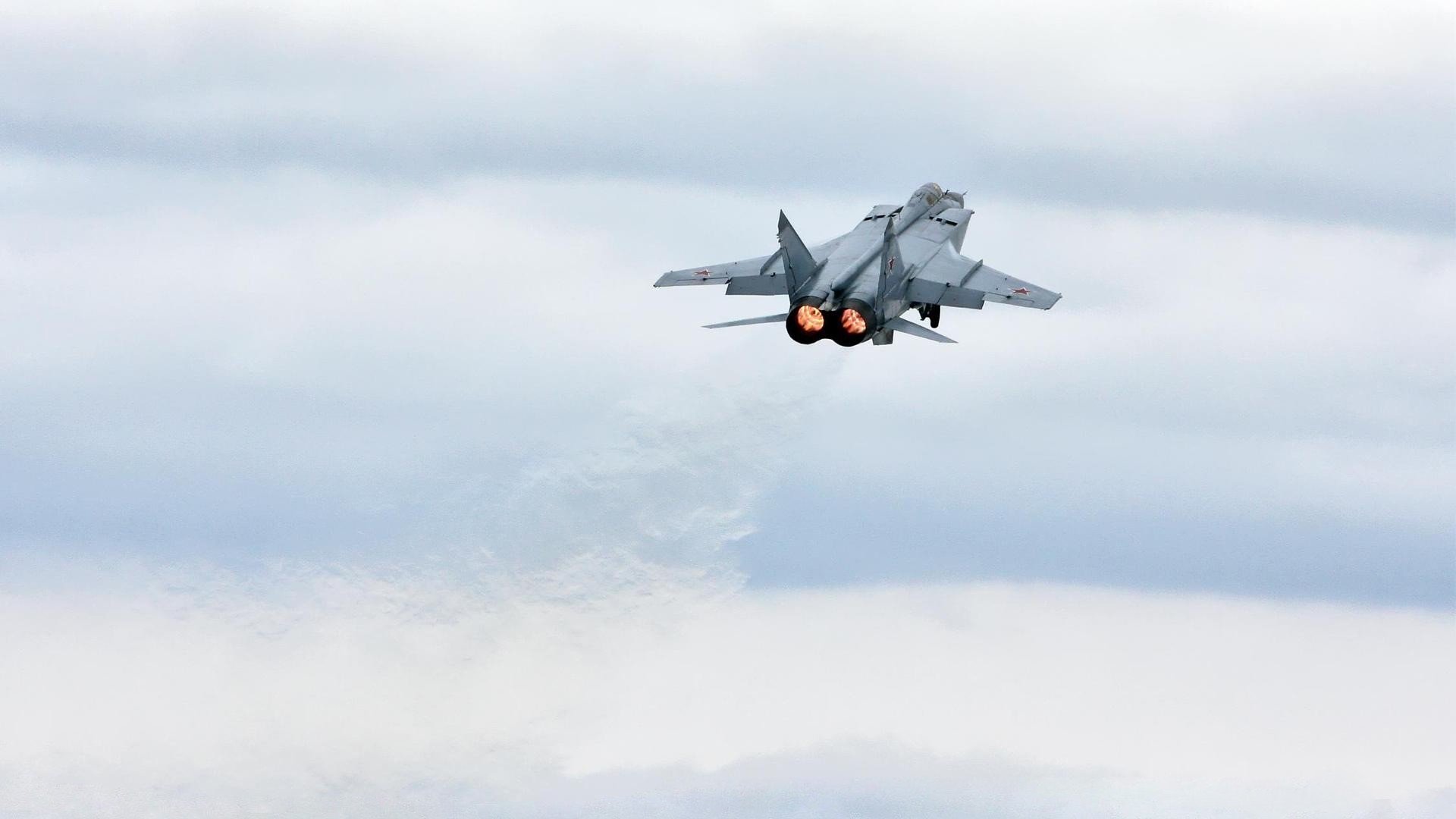 意甲焦点战之夜,范弗利特打出生涯之夜,书写绿茵传奇